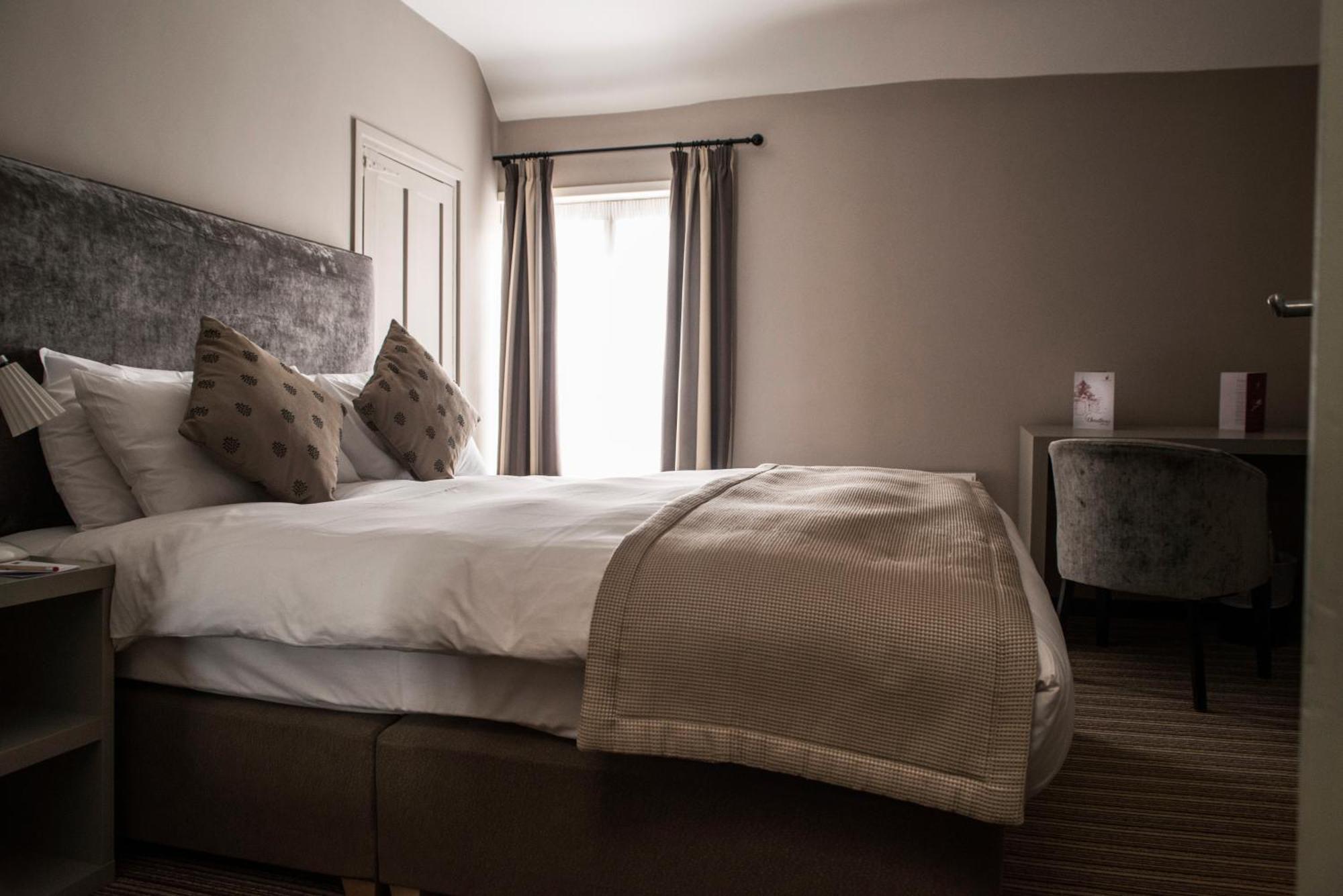 The Red Lion Hotel Whittlesford Bagian luar foto