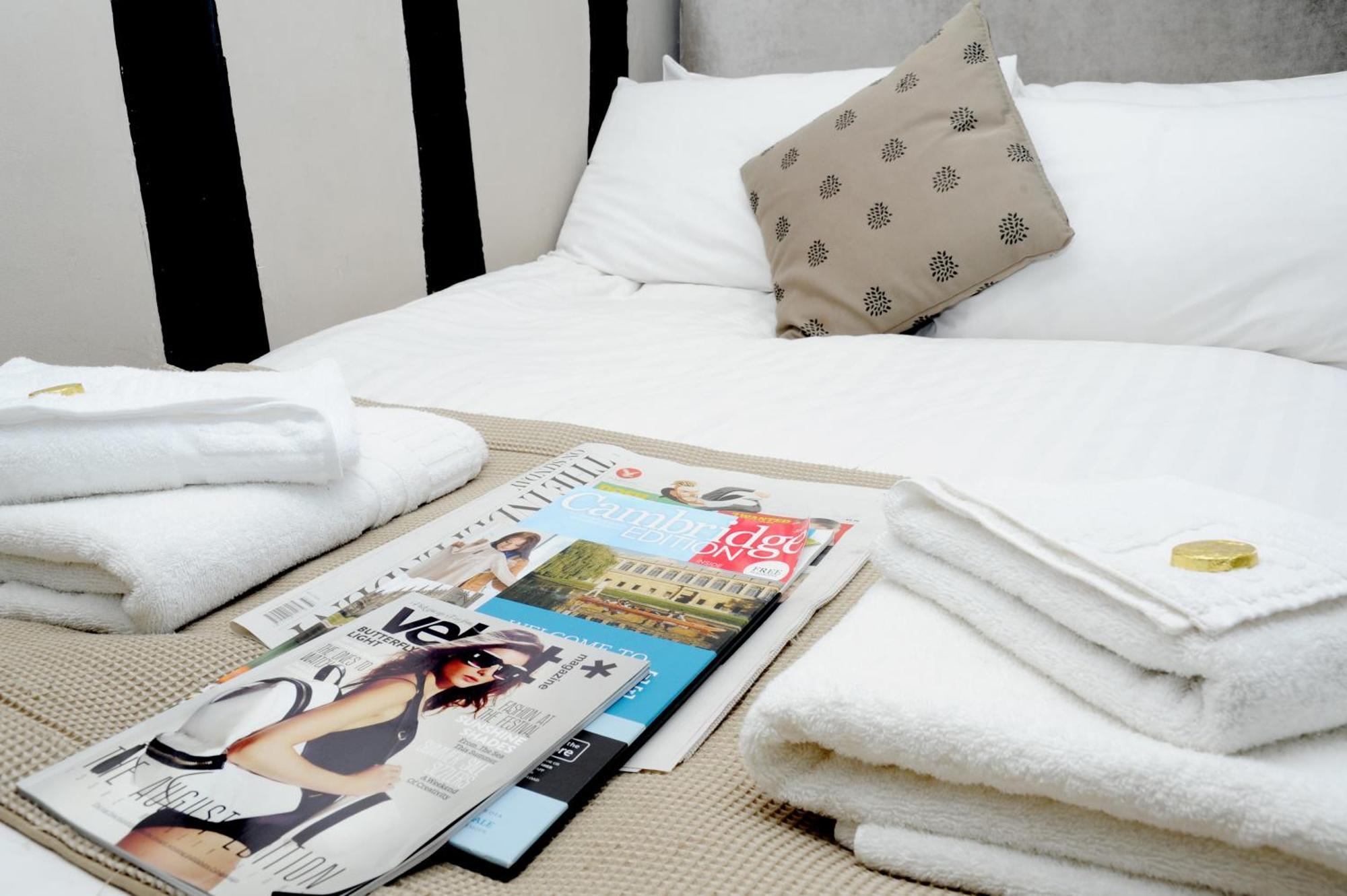 The Red Lion Hotel Whittlesford Bagian luar foto