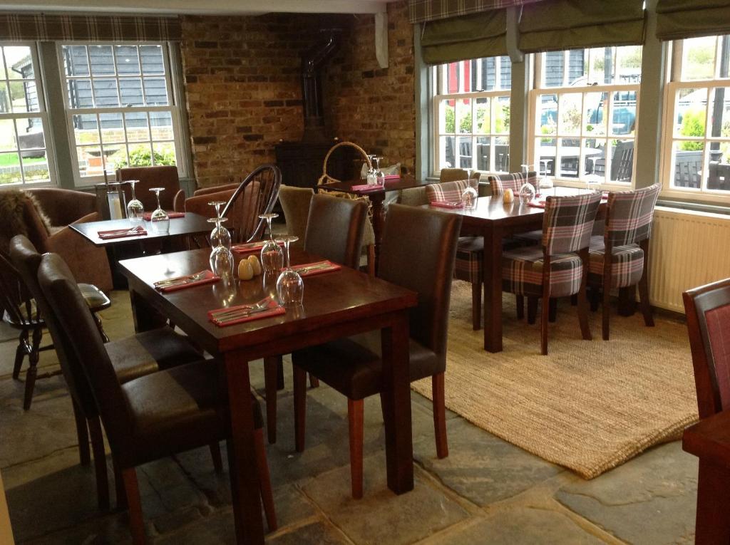 The Red Lion Hotel Whittlesford Bagian luar foto